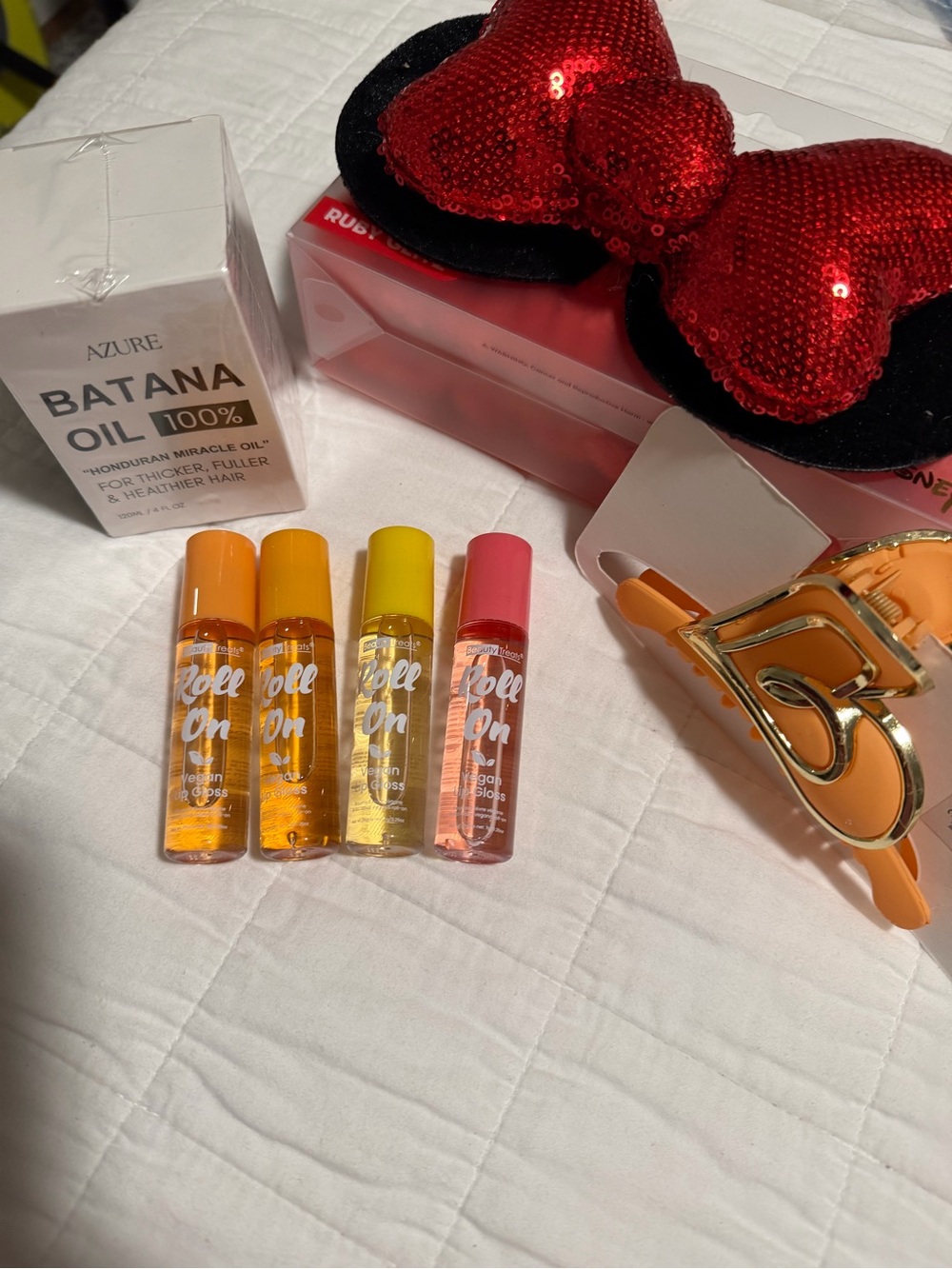 Fruity Lip Gloss Beauty Bundle with The Crème Shop Minnie Spa Headband